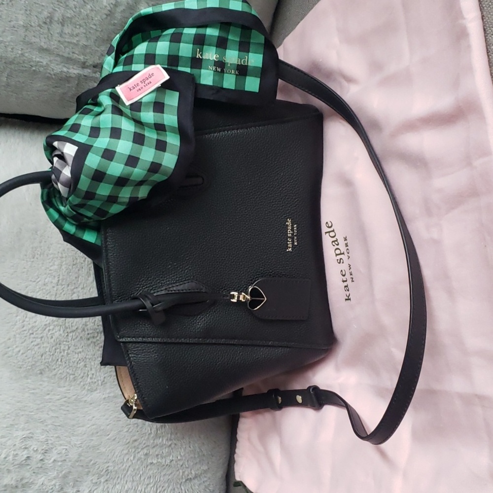 Kate Spade New York ⚫ key chain, scarf dust cover crossbody purse w/cowsuede int